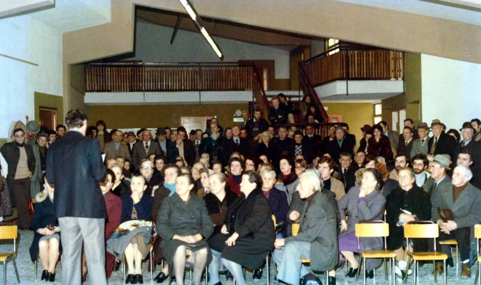 Incontro con gli anziani presso la scuola Elementare di Bornato